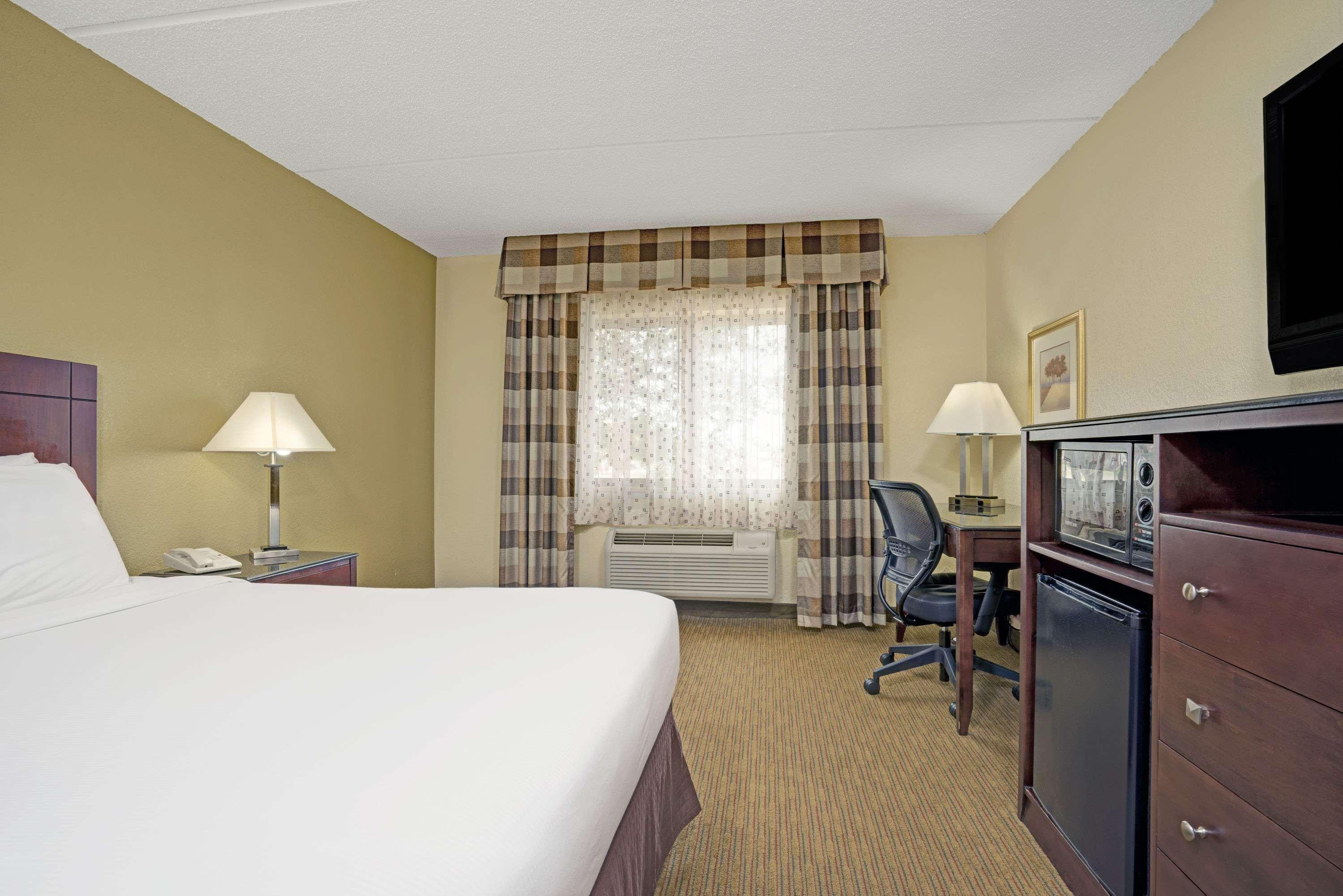 Super 8 By Wyndham Monticello Hotel Eksteriør billede